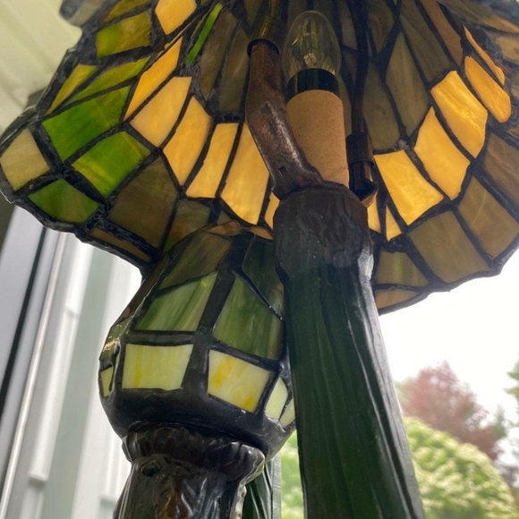 Tiffany Style  Multicolor Table Lamp - Picture 5 of 5
